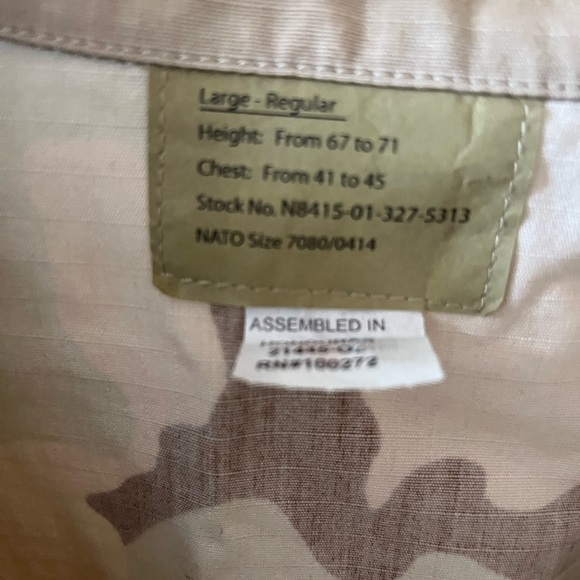 Military Camo Top Size Large - Picture 8 of 9